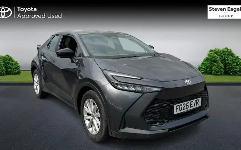 Used Toyota C-HR 140 HP (102 kW) 2025 SUV