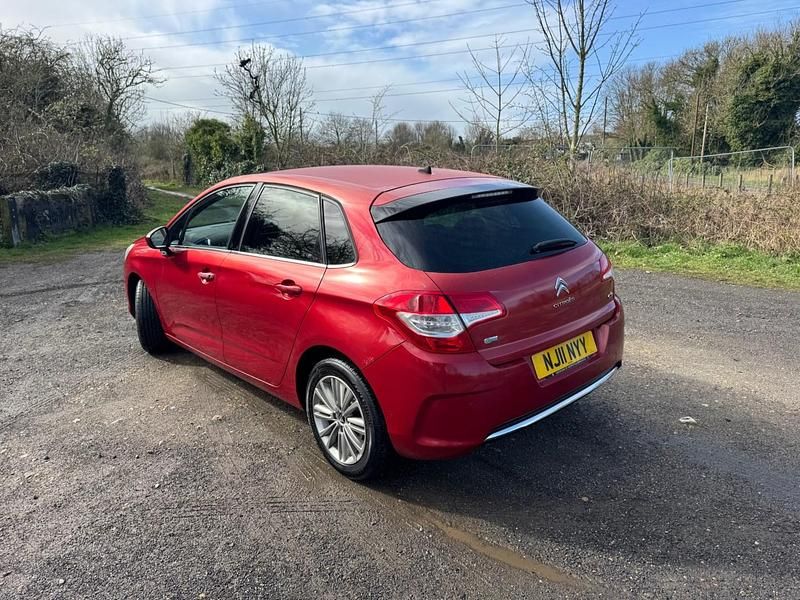 Used Citroën C4 VTR Sport 2011 Red Hatchback