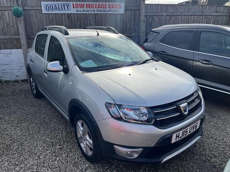 Silver Used 2015 Dacia Sandero Lauréate Hatchback | £5,690 (A bit pricey) - Image 1/4