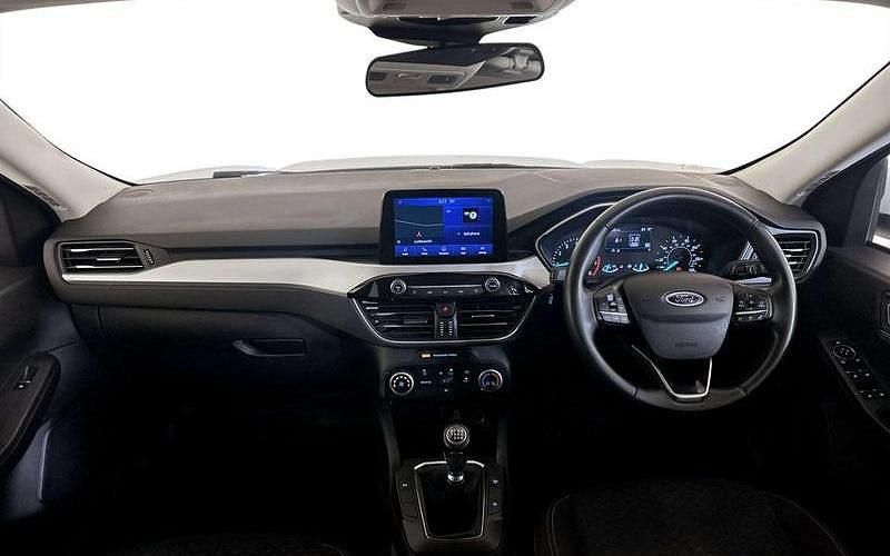 Used Ford Kuga Zetec 150 HP (110 kW) 2022 White SUV