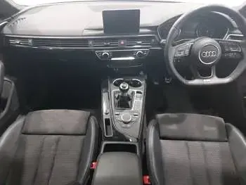 Used Audi A4 Black Edition 150 HP (110 kW) 2019 White Sedan