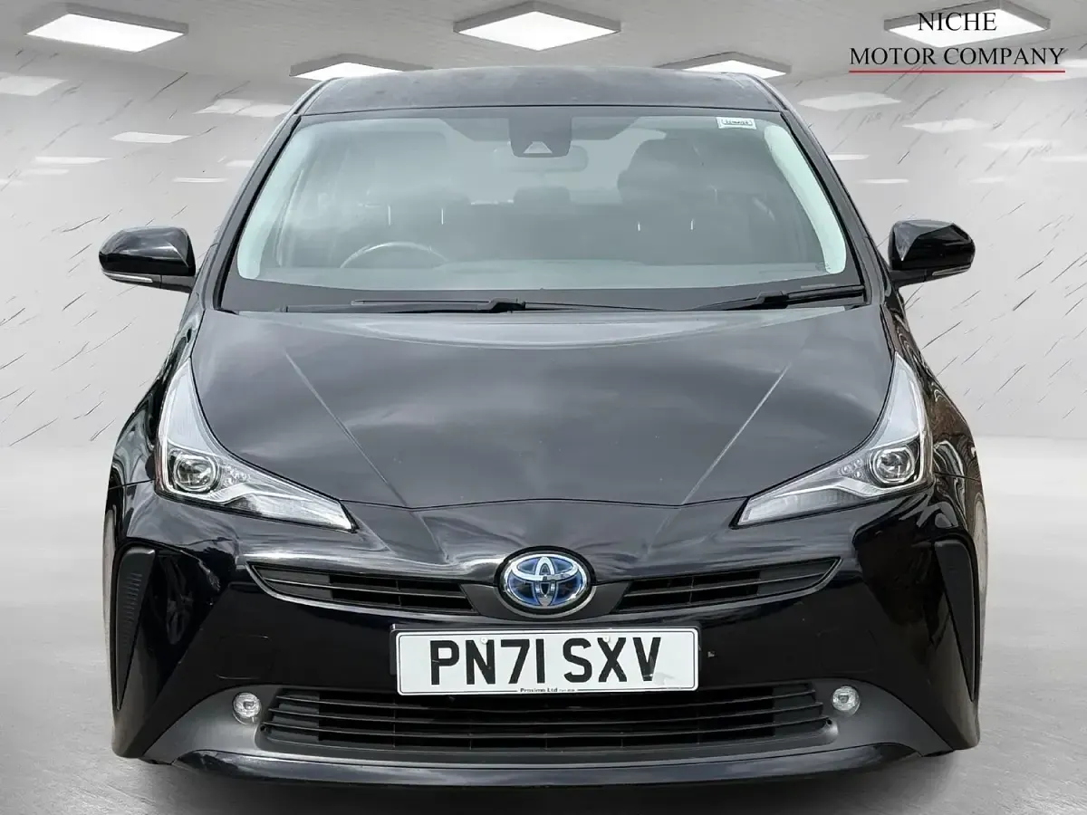 Used Toyota Prius Active 122 HP (89 kW) 2021 Black Hatchback