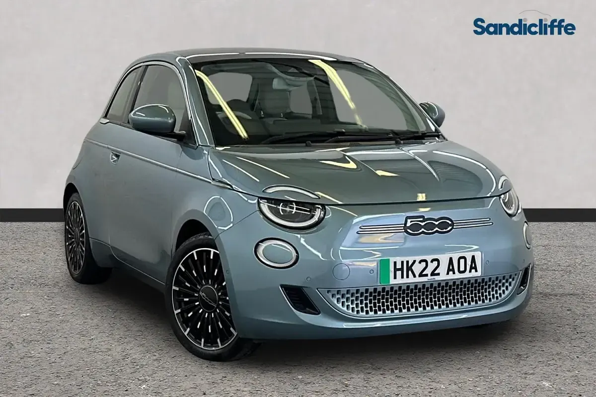 Gebraucht Fiat 500e La Prima 86 kW (118 PS) 2025 Kleinwagen