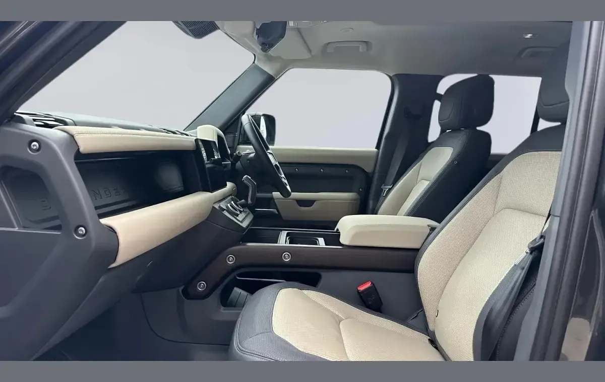 Used Land Rover Defender 394 HP (289 kW) 2023 Grey SUV