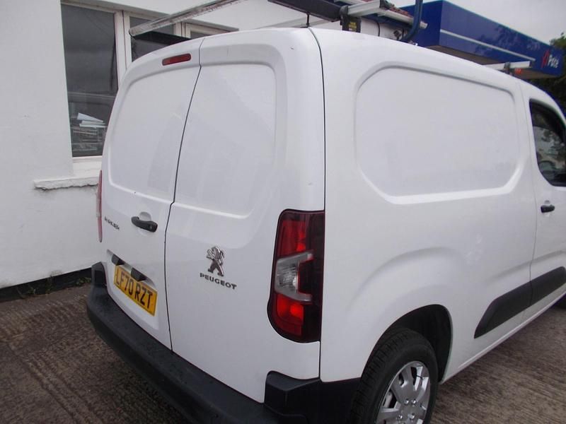 Used Peugeot Partner S 2020 White MPV