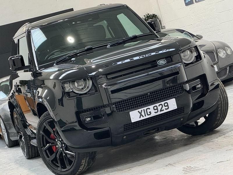 Used Land Rover Defender S 400 HP (294 kW) 2021 Black SUV
