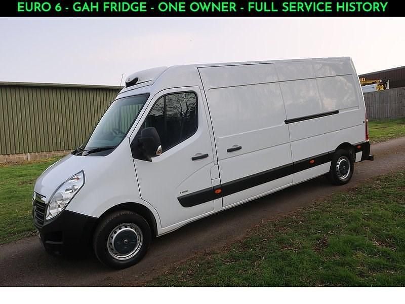 Used Vauxhall Movano 110 HP (80 kW) 2019 White MPV