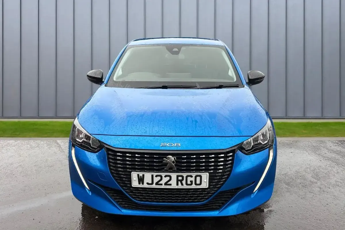 Used Peugeot 208 Allure Premium 99 HP (72 kW) 2022 Blue Hatchback