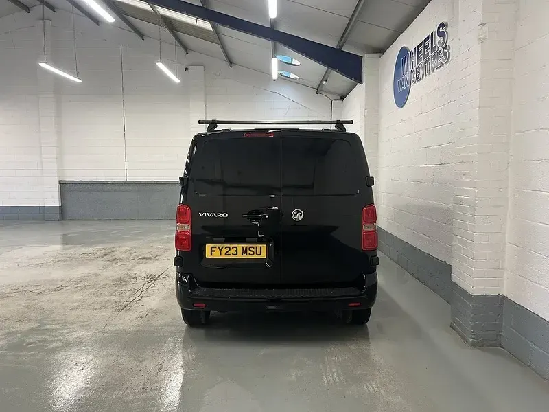 Gebraucht Vauxhall Vivaro Sportive 150 PS (110 kW) 2023 Schwarz Van / Kleinbus