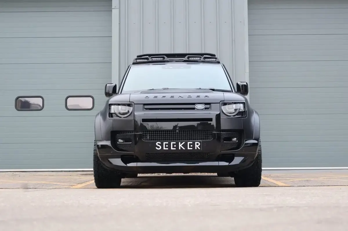New Land Rover Defender HSE Dynamic 2025 Black SUV