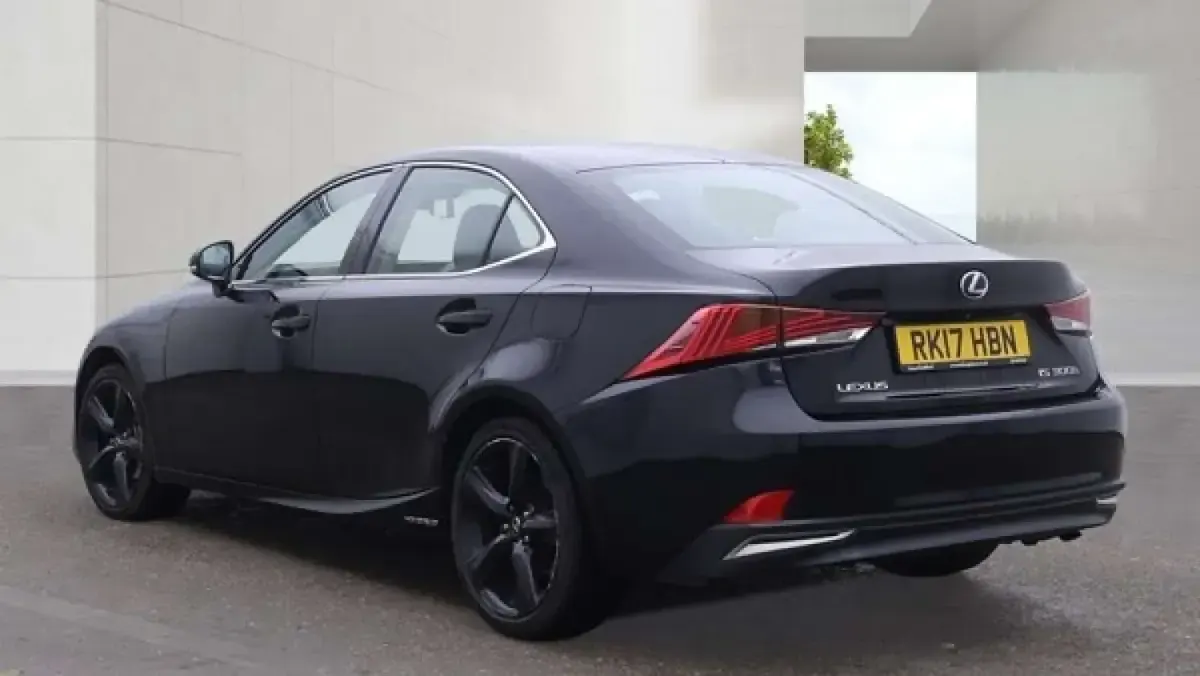 Used Lexus IS300h Sport Line 223 HP (164 kW) 2017 Black Sedan