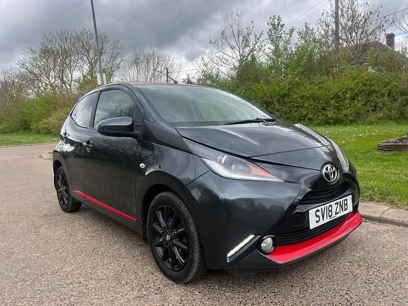 Used Toyota Aygo x-press 69 HP (50 kW) 2018 Grey Hatchback