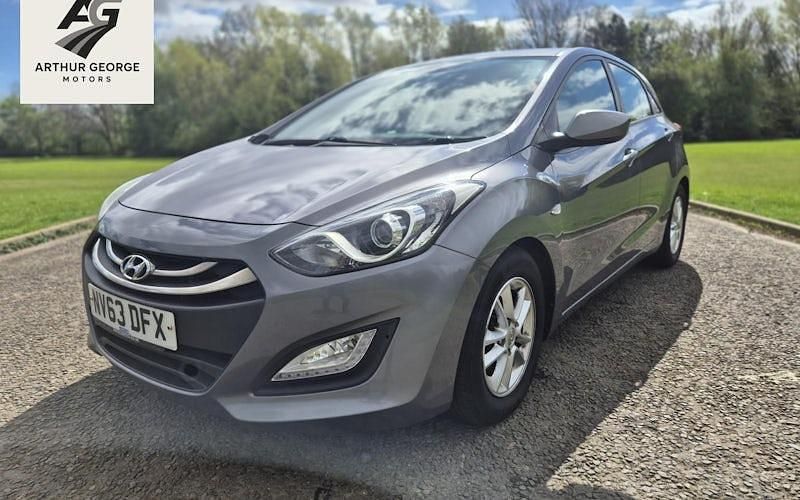 Usado Hyundai i30 Active 110 HP (80 kW) 2013 Cinzento Citadino