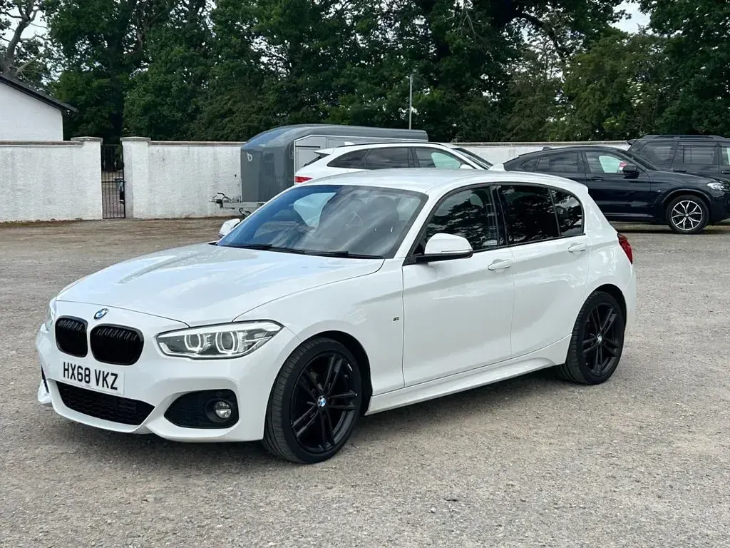 Used BMW 118 M Sport 150 HP (110 kW) 2018 White Hatchback