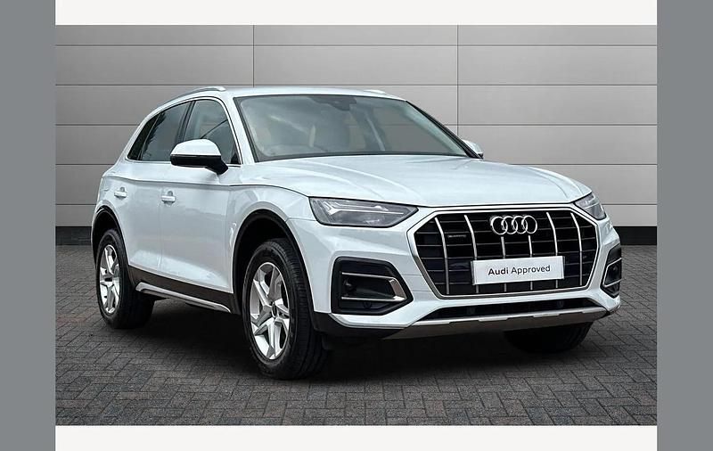 White Used 2021 Audi Q5 Sport SUV | £28,199 (Good price) - Image 1/4