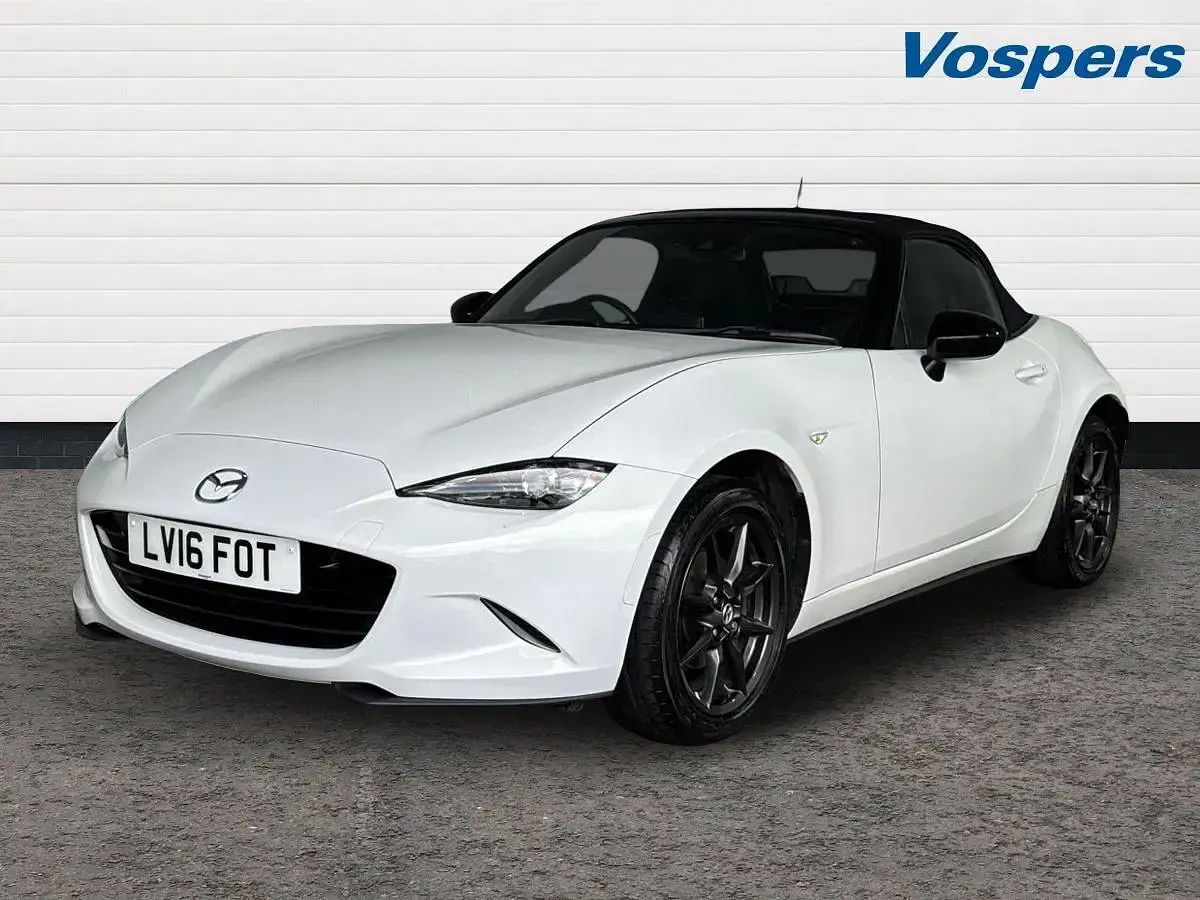 Used Mazda MX5 Inclusive 131 HP (96 kW) 2016 White Cabriolet