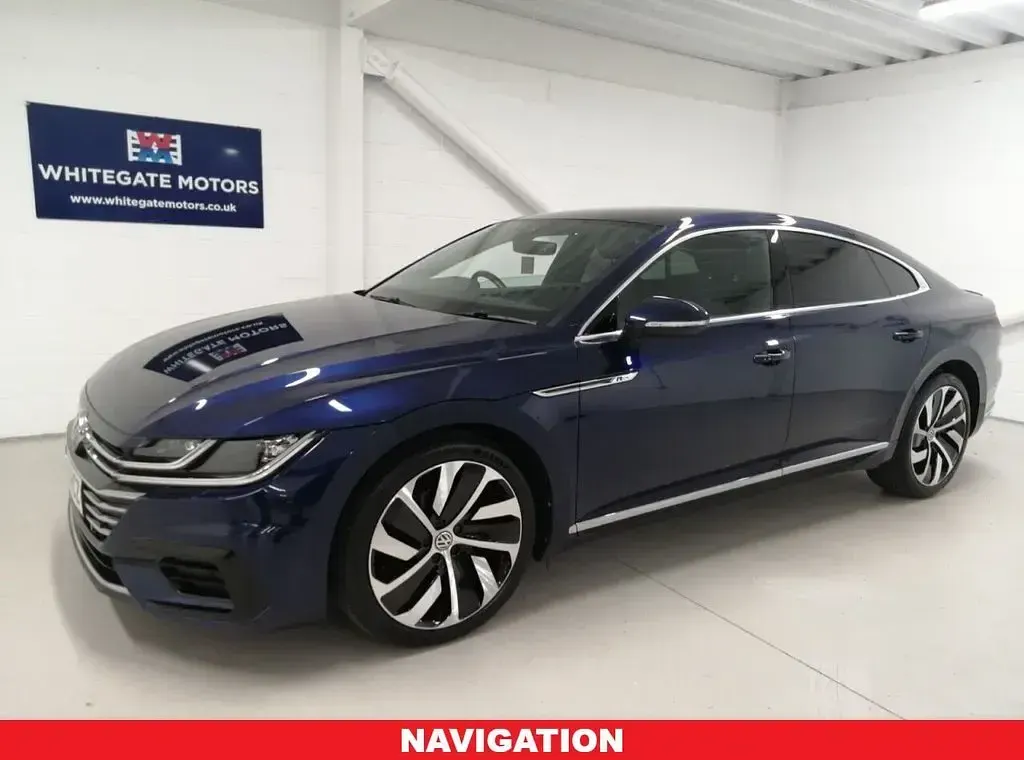 Used VW Arteon R-line 190 HP (139 kW) 2018 Blue Hatchback