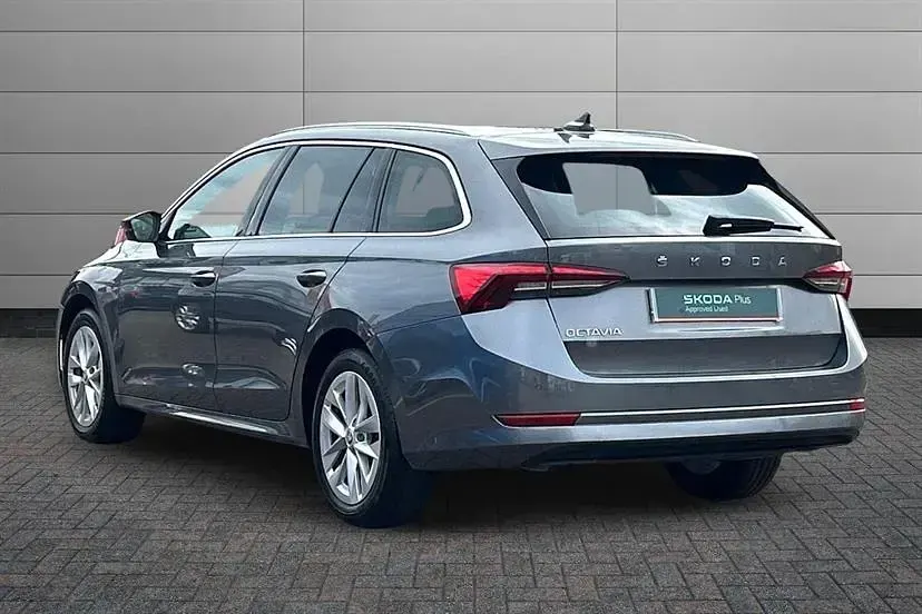 Gebraucht Skoda Octavia SE L 150 PS (110 kW) 2023 Grau Kombi