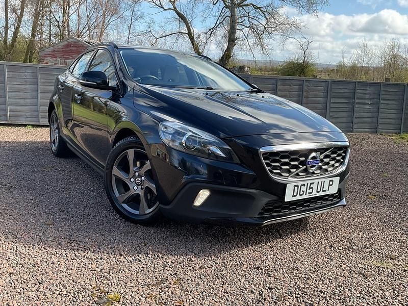 Used Volvo V40 2015 Black Hatchback