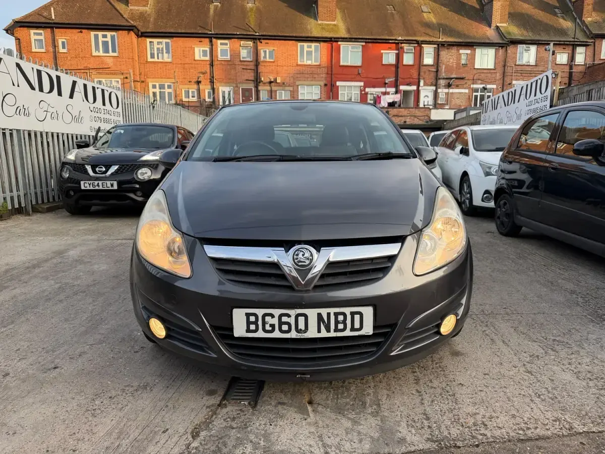 Używany Vauxhall Corsa 100 KM (73 kW) 2010 Szary Hatchback