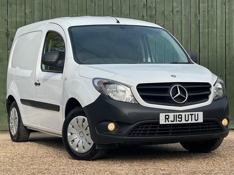 White Used 2019 Mercedes Citan 109 | £8,000 (A bit pricey) - Image 1/3