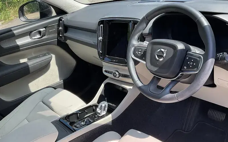 Used Volvo XC40 Ultra 197 HP (144 kW) 2026 SUV