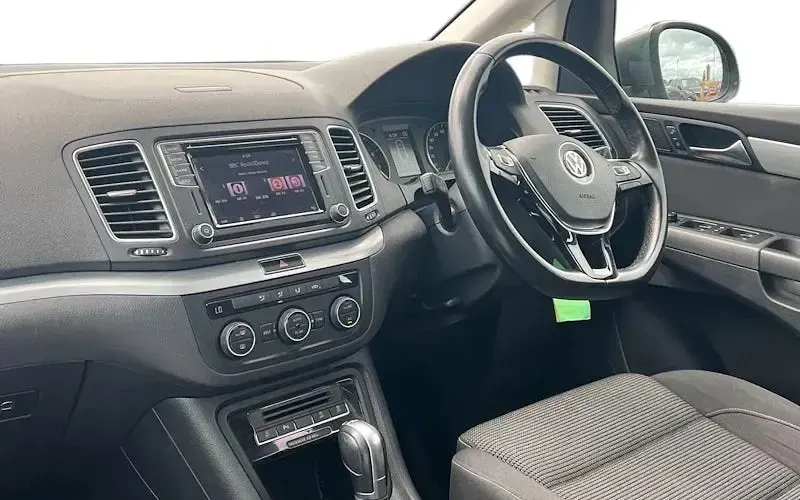 Used VW Sharan SE 150 HP (110 kW) 2021 MPV