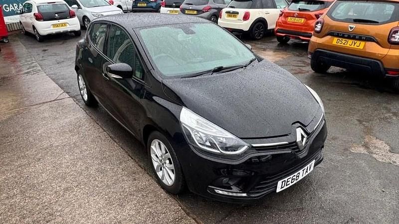 Black Used 2018 Renault Clio IV Dynamique Hatchback | £9,250 (Fair price) - Image 1/4