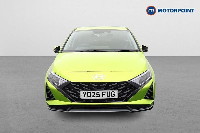 Used Hyundai i20 Premium 101 HP (74 kW) 2025 Green Hatchback