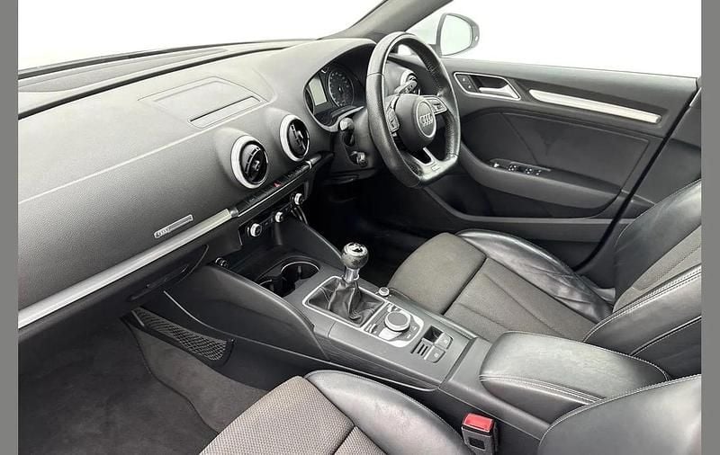 Used Audi A3 S-Line 150 HP (110 kW) 2019 White Sedan