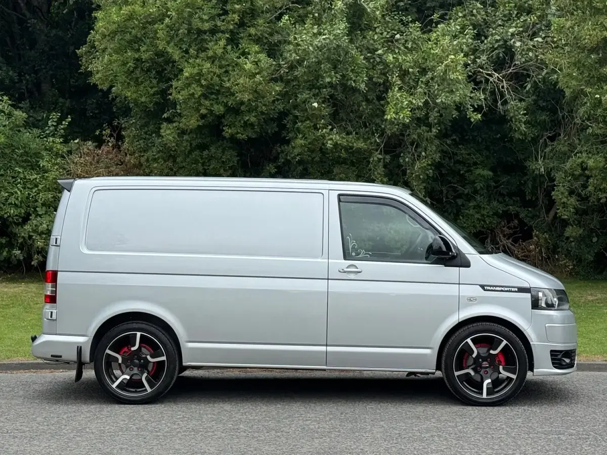 Used VW T5 Trendline 102 HP (75 kW) 2013 Silver Van