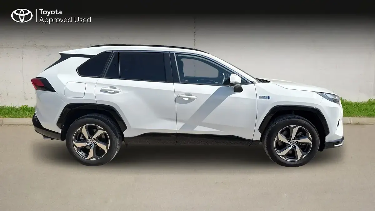 Used Toyota RAV4 Design 2024 White SUV