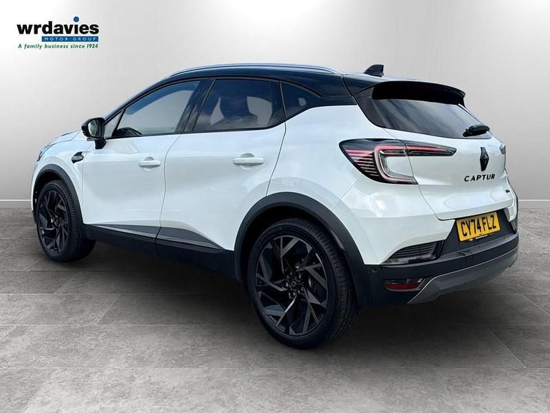 Used Renault Captur Esprit Alpine 143 HP (105 kW) 2024 White/black SUV