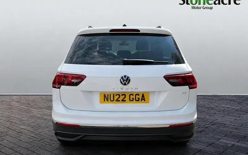 Used VW Tiguan Active 150 HP (110 kW) 2021 White SUV
