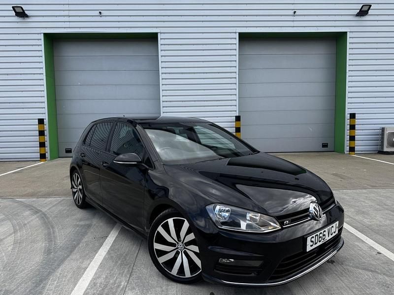 Used VW Golf VII R-line Edition 150 HP (110 kW) 2016 Black Hatchback