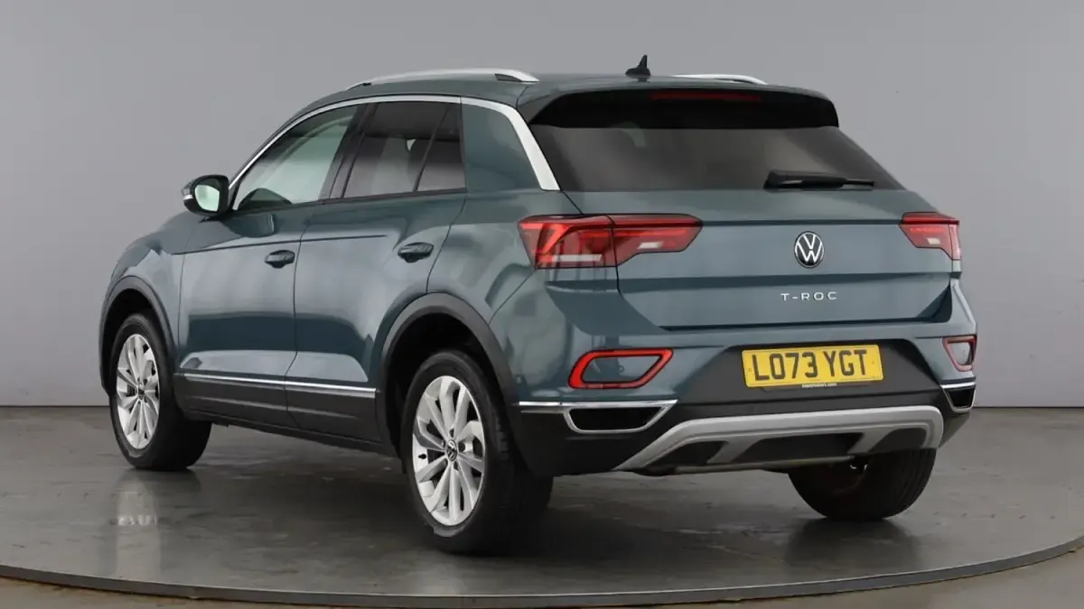 Usado VW T-Roc Style 150 HP (110 kW) 2024 Azul SUV