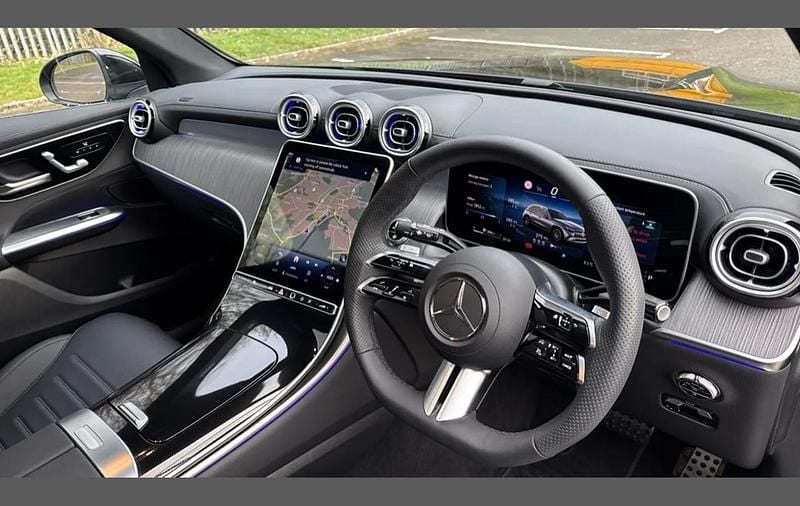 Used Mercedes GLC220 AMG Line Premium 194 HP (142 kW) 2025 Black SUV