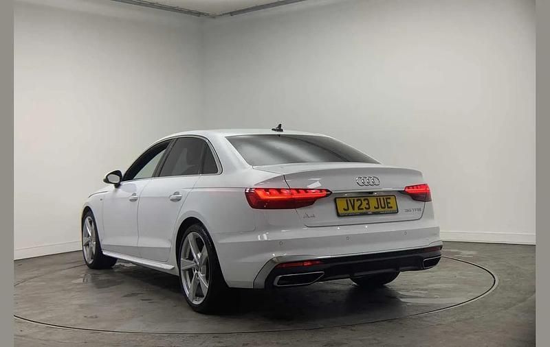Used Audi A4 S-Line 147 HP (108 kW) 2024 White Sedan