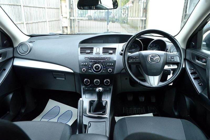 Used Mazda 3 105 HP (77 kW) 2013 Black Hatchback