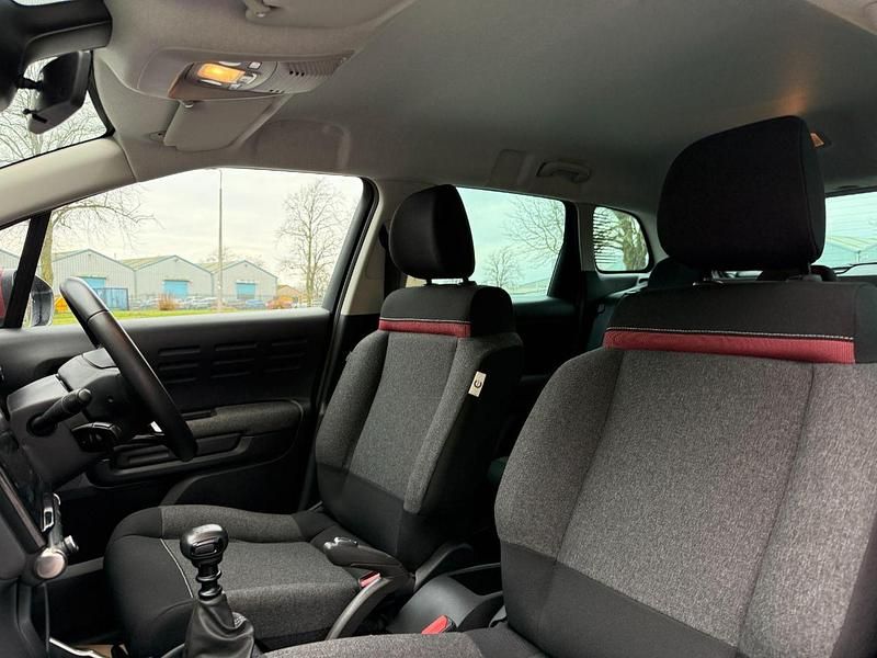 White Used 2022 Citroën C3 Aircross PureTech SUV | £12,995 (Fair price) - Image 1/4