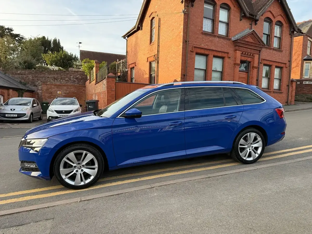 Used Skoda Superb SE L 150 HP (110 kW) 2022 Blue Estate