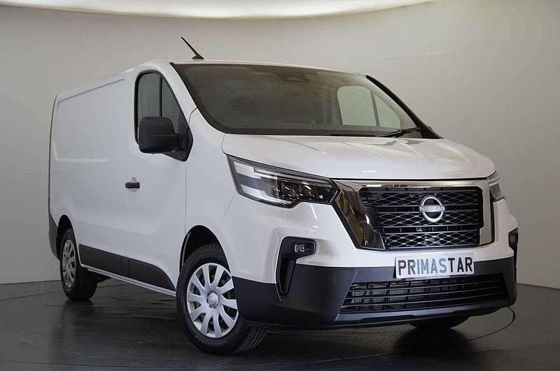 White New 2025 Nissan Primastar Acenta MPV | £21,499 (Fair price) - Image 1/3