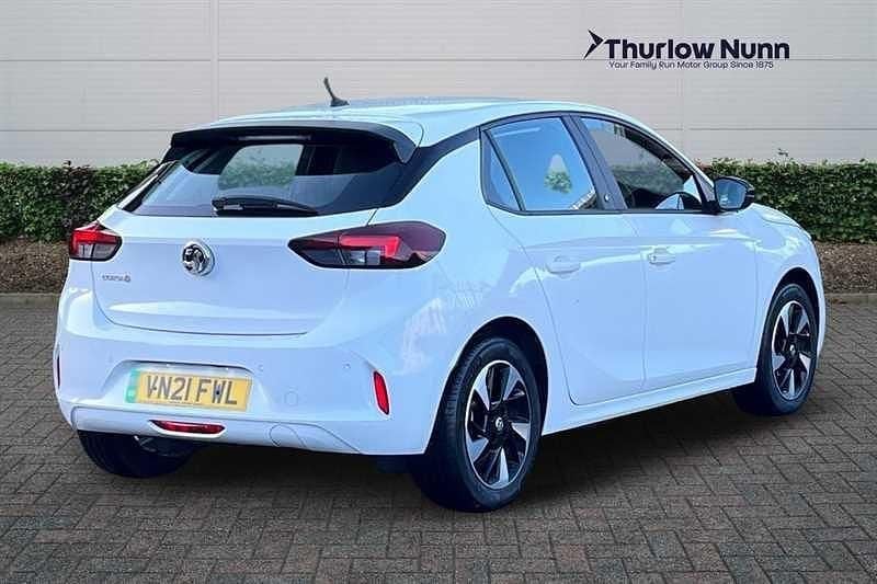 Used Vauxhall Corsa-e 100 kW (136 HP) 2021 White Hatchback