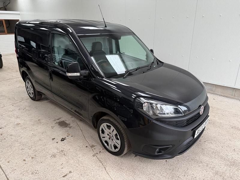 Used Fiat Doblò 2022 Black MPV