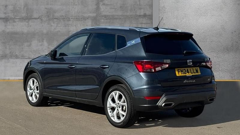Used Seat Arona FR 110 HP (80 kW) 2024 Metallic  magnetic tech grey SUV