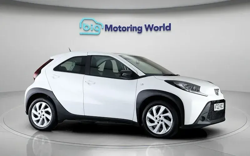 Used Toyota Aygo X PURE 72 HP (52 kW) 2025 SUV
