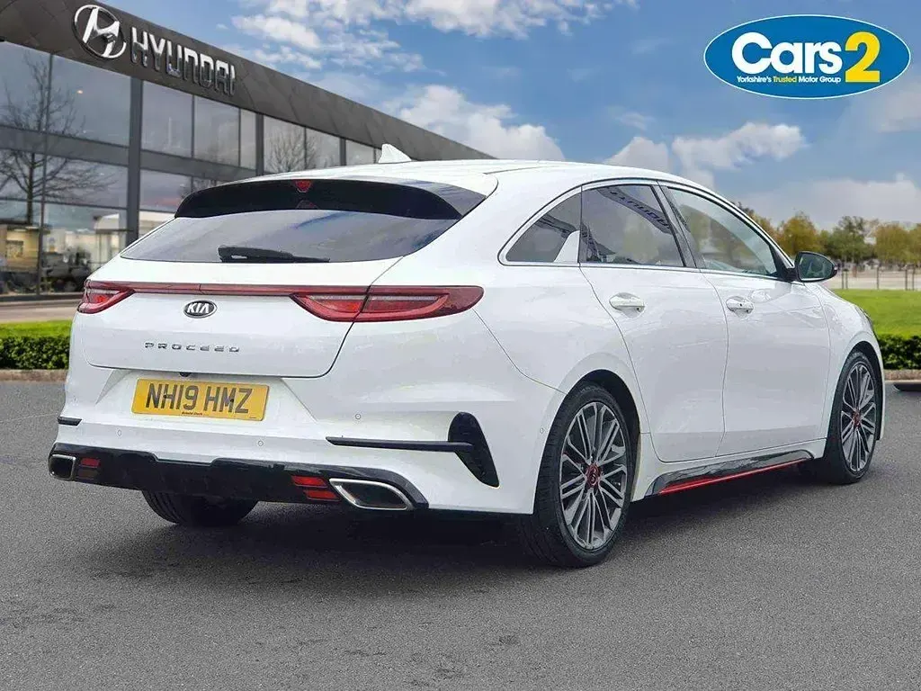 Used Kia ProCeed GT 204 HP (150 kW) 2019 White Estate