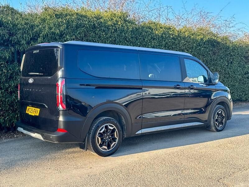 Used Ford Tourneo Active 170 HP (125 kW) 2025 Black MPV