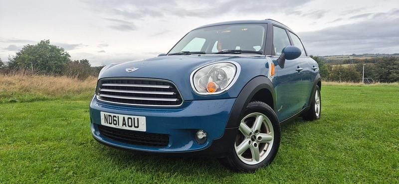 Blue Used 2011 Mini Cooper D Hatchback | £3,795 (Fair price) - Image 1/4