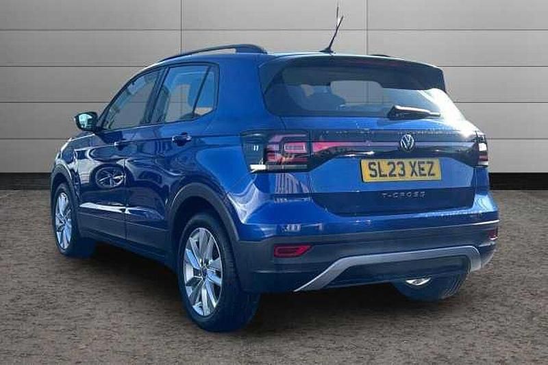 Usado VW T-Cross SE 95 HP (69 kW) 2023 Azul SUV